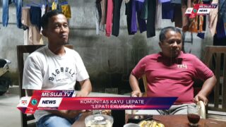 Tukang Bangunan di Mesuji Sulap Tunggul Kayu Ratusan Tahun Jadi Furniture Estetik